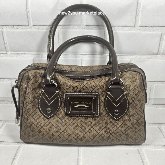 Tommy Hilfiger Handbags - tommy hilfiger hand bag compact purse brown with black interior lightly used